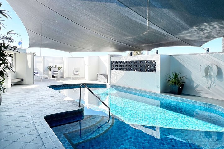 Pool 51 of 66