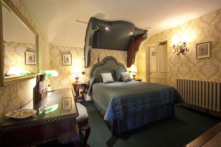 Room 36 of 157