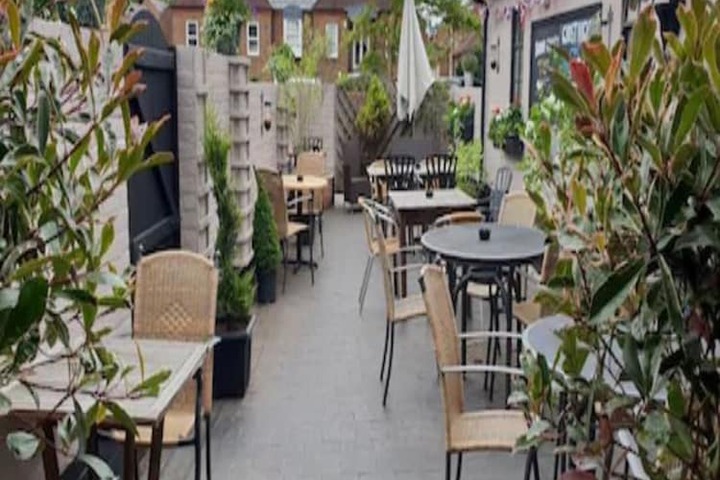 Terrace/Patio 26 of 33