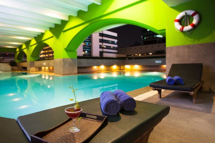 Hotel with Pool