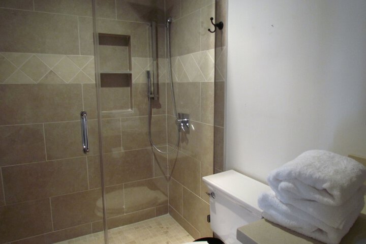 Room 20 of 33