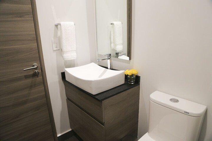 Room 2 of 4