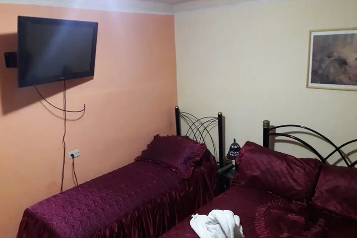 Room 4 of 14
