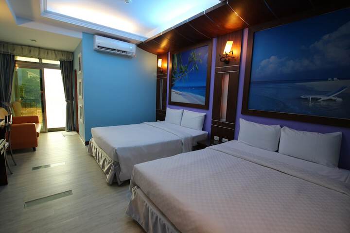 Room 8 of 33