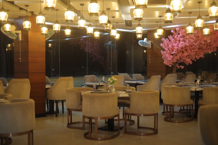 Dining 86 of 140