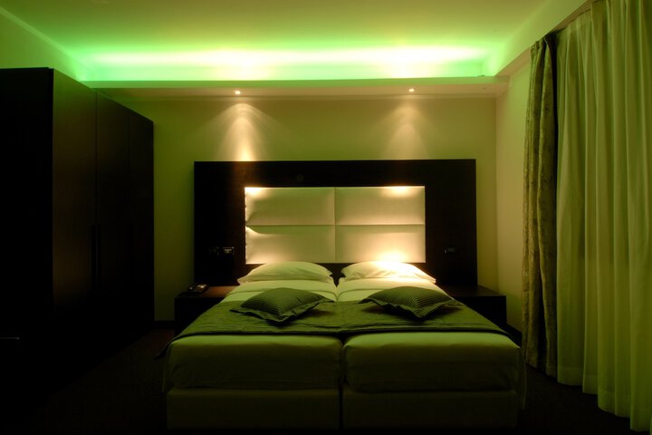 Room 16 of 49