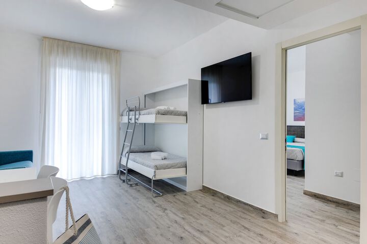 Room 44 of 74