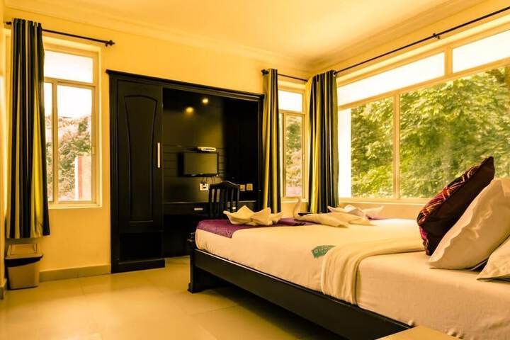 Room 9 of 40