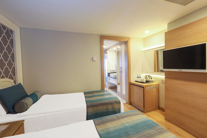 Room 62 of 280