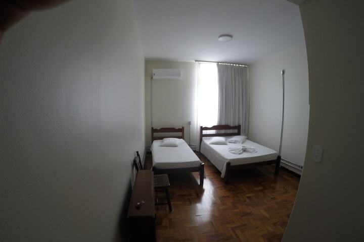 Room 16 of 48