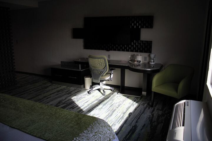 Room 23 of 120