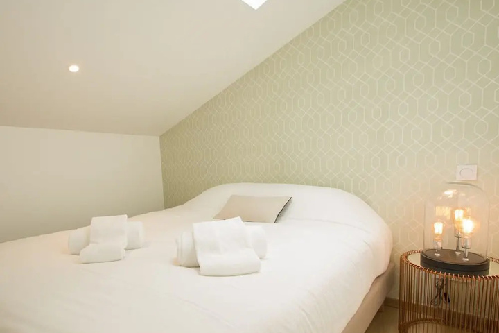 Room 3 of 14