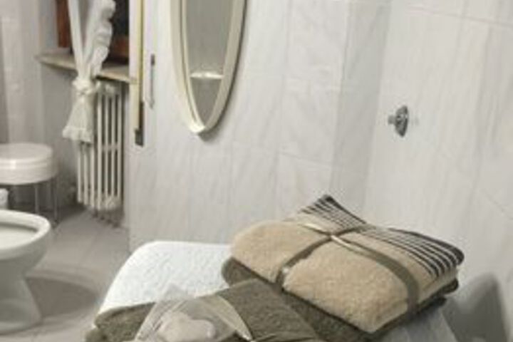 Room 4 of 11