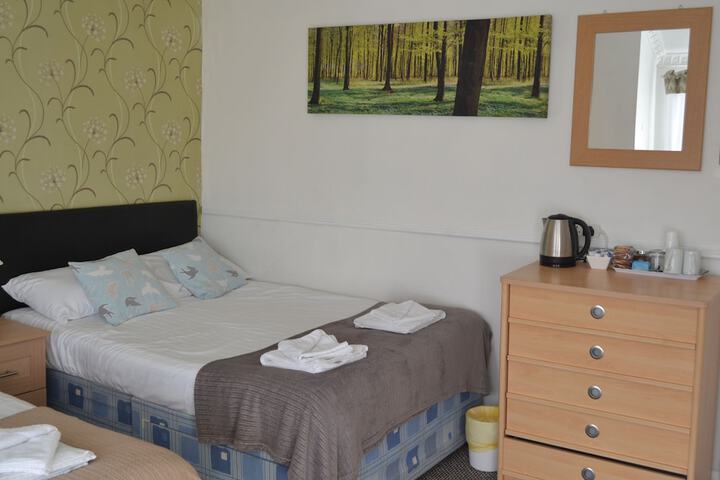 Room 17 of 124