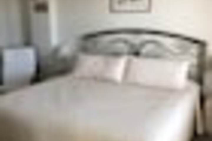Room 29 of 237