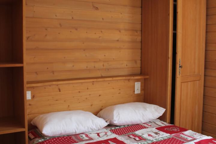 Room 2 of 92