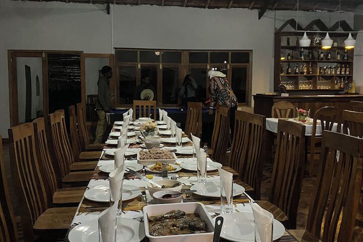 Dining 34 of 50