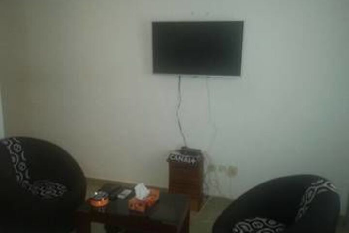 Room 7 of 13
