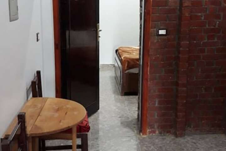 Room 34 of 83