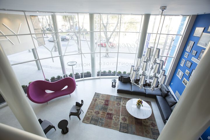 Entrance & Lobby