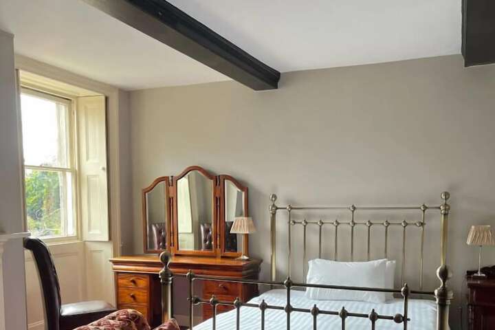 Room 3 of 47