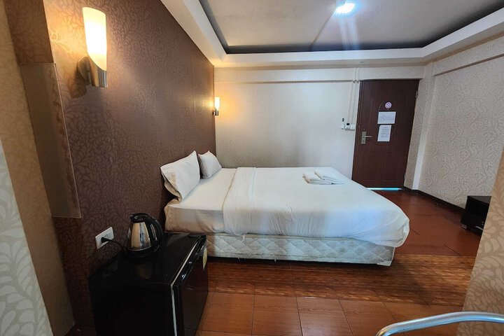 Room 14 of 56