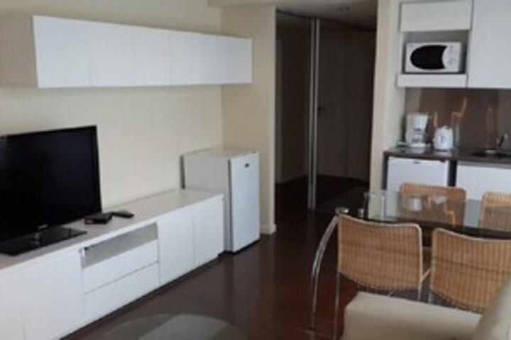 Room 33 of 101