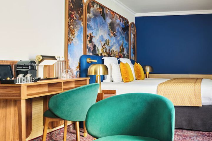 Room 15 of 46