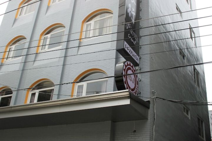 Hotel 56 of 58