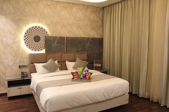 Room 9 of 22