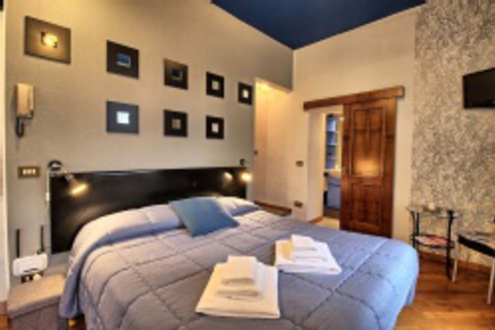 Room 79 of 528