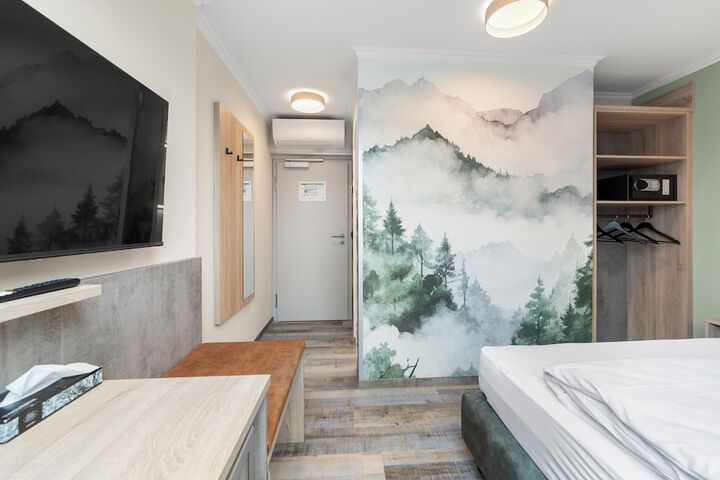 Room 12 of 52