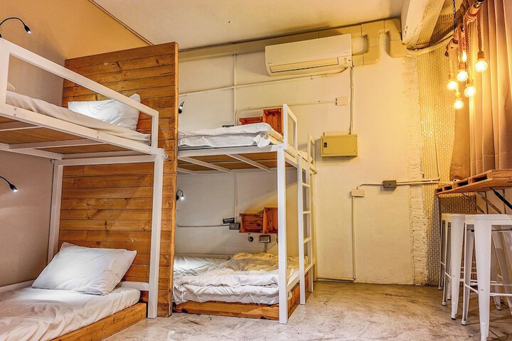 Room 19 of 85
