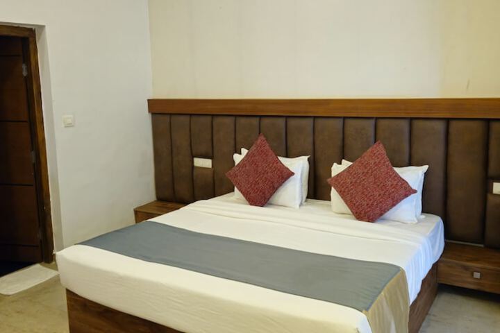 Room 10 of 51