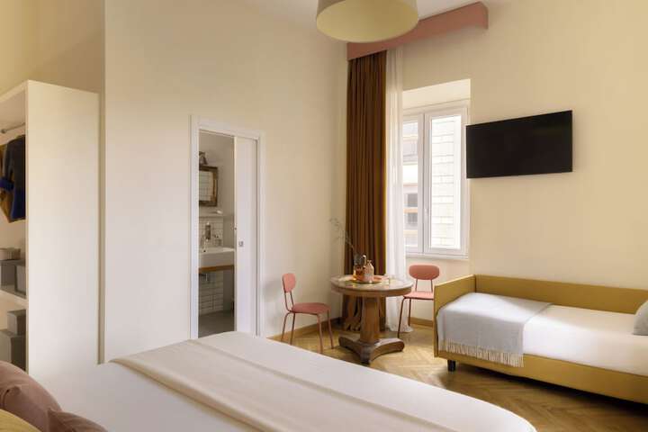 Room 29 of 94