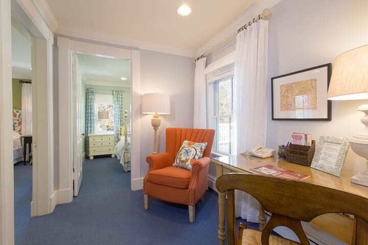 Room 4 of 31