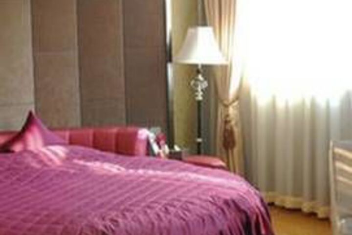 Room 8 of 49
