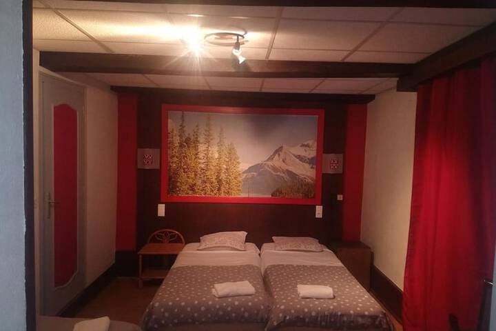 Room 11 of 47