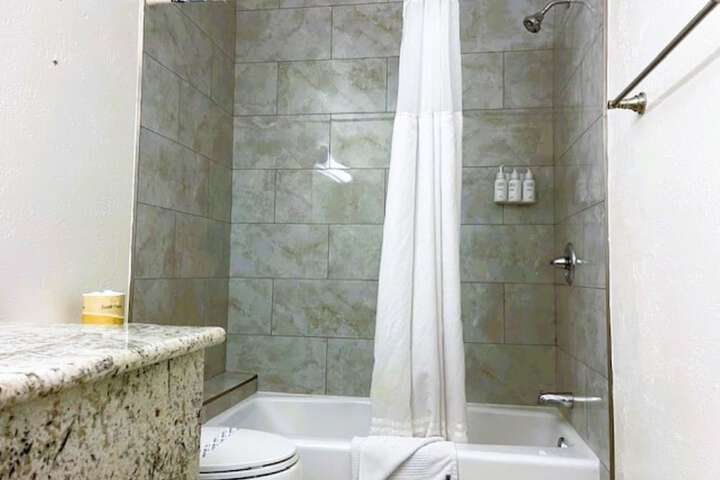 2 Double Beds Accessible (3 of 24)