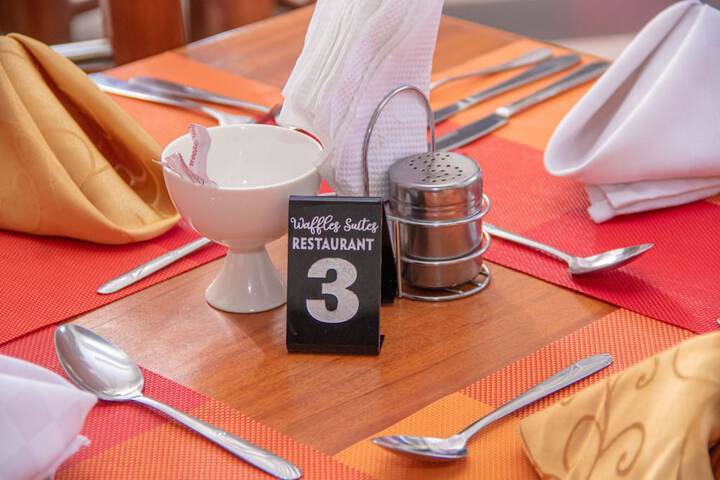 Dining 43 of 98