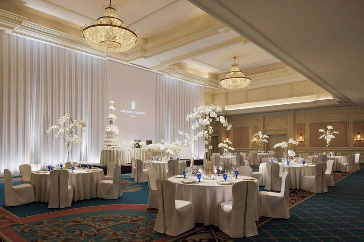 Ballroom/Hall 110 of 138