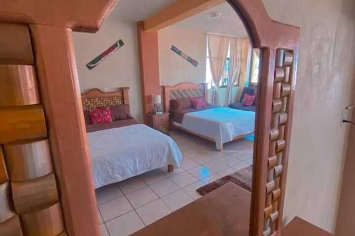Room 7 of 33
