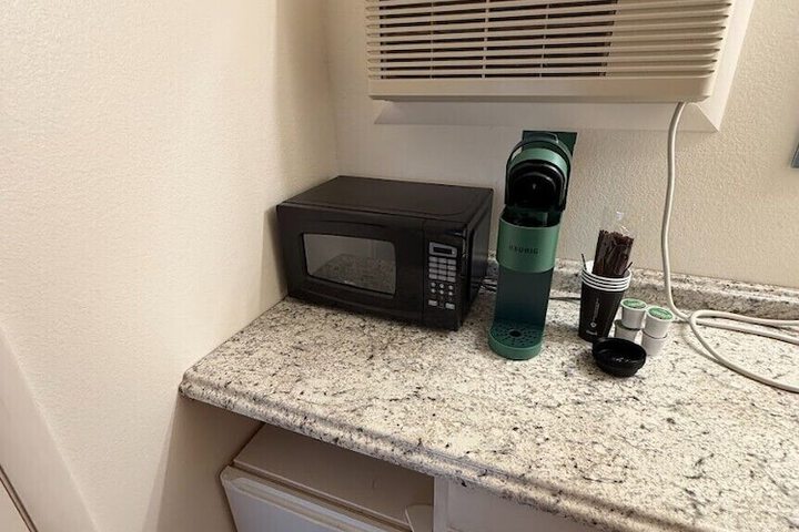 Room 4 of 29