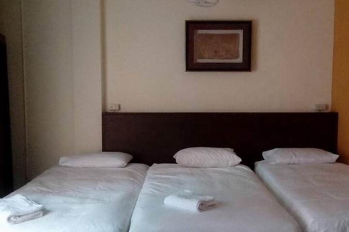 Room 38 of 86