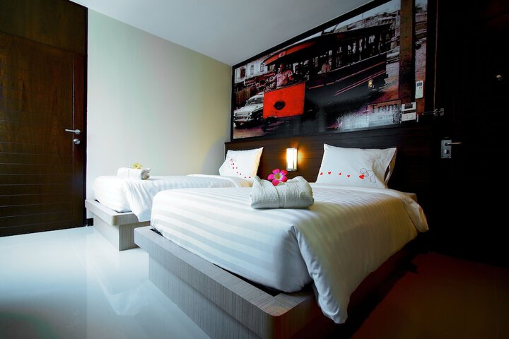 Room 16 of 34