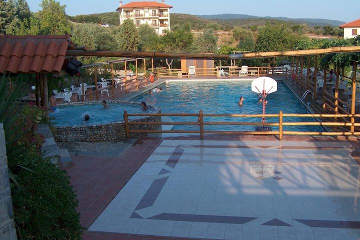 Hotel Pool