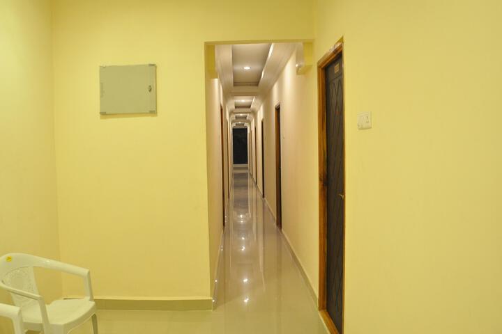 Room 4 of 5
