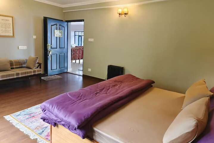 Room 8 of 20