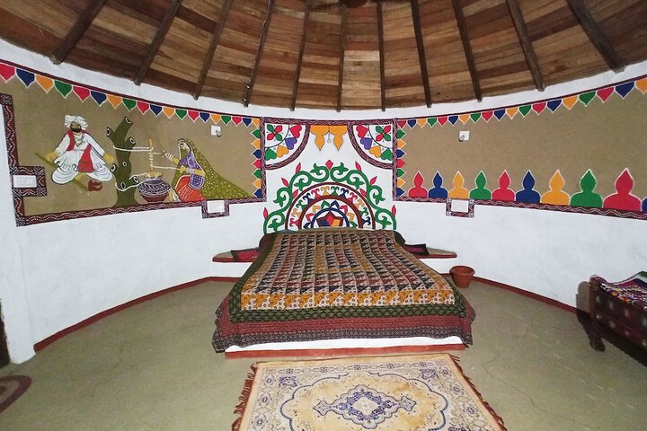 Room 9 of 28