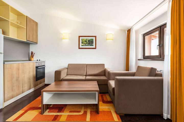 Room 20 of 181